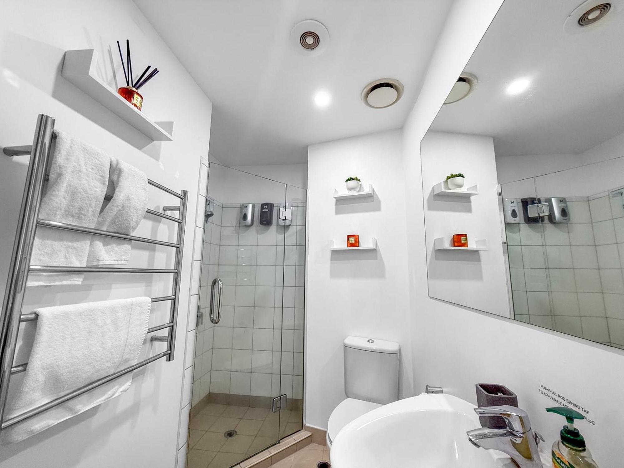 Le Mirage- Stylish, Central Apartment With Pools, Sauna, More Auckland Exterior foto